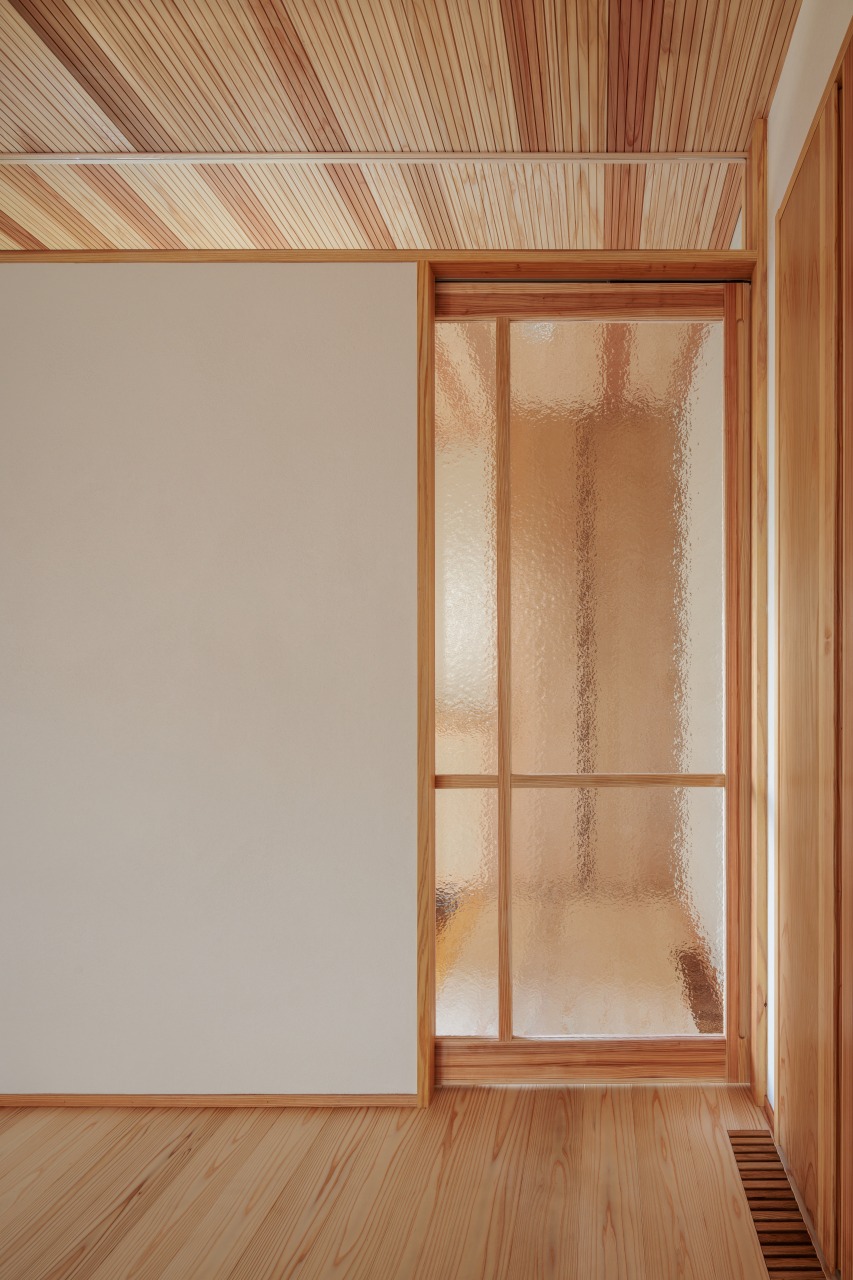 240917_005 - 滋賀で自然素材・木の家の注文住宅を建てる工務店|株式会社スムース 造作建具