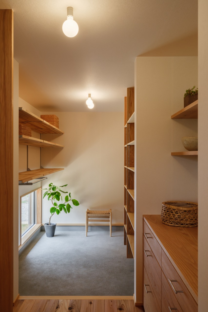 250425_012★ - 滋賀で自然素材・木の家の注文住宅を建てる工務店|株式会社スムース 玄関土間
