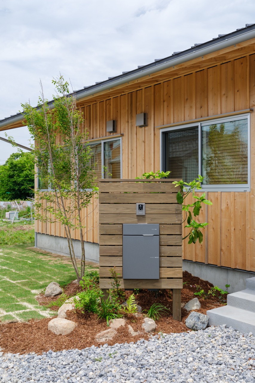 250606_008★ - 滋賀で自然素材・木の家の注文住宅を建てる工務店|株式会社スムース 玄関ポスト