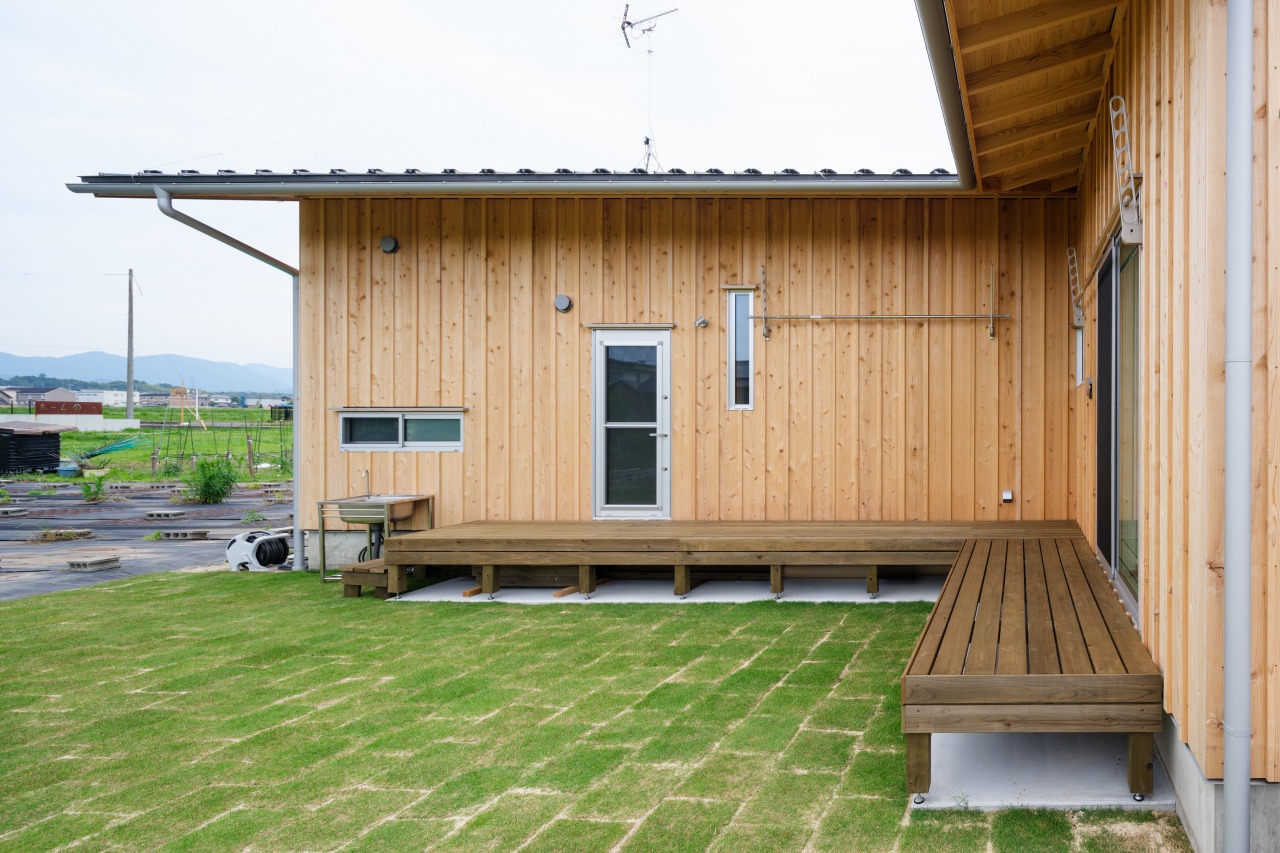 250606_019★ - 滋賀で自然素材・木の家の注文住宅を建てる工務店|株式会社スムース 縁側