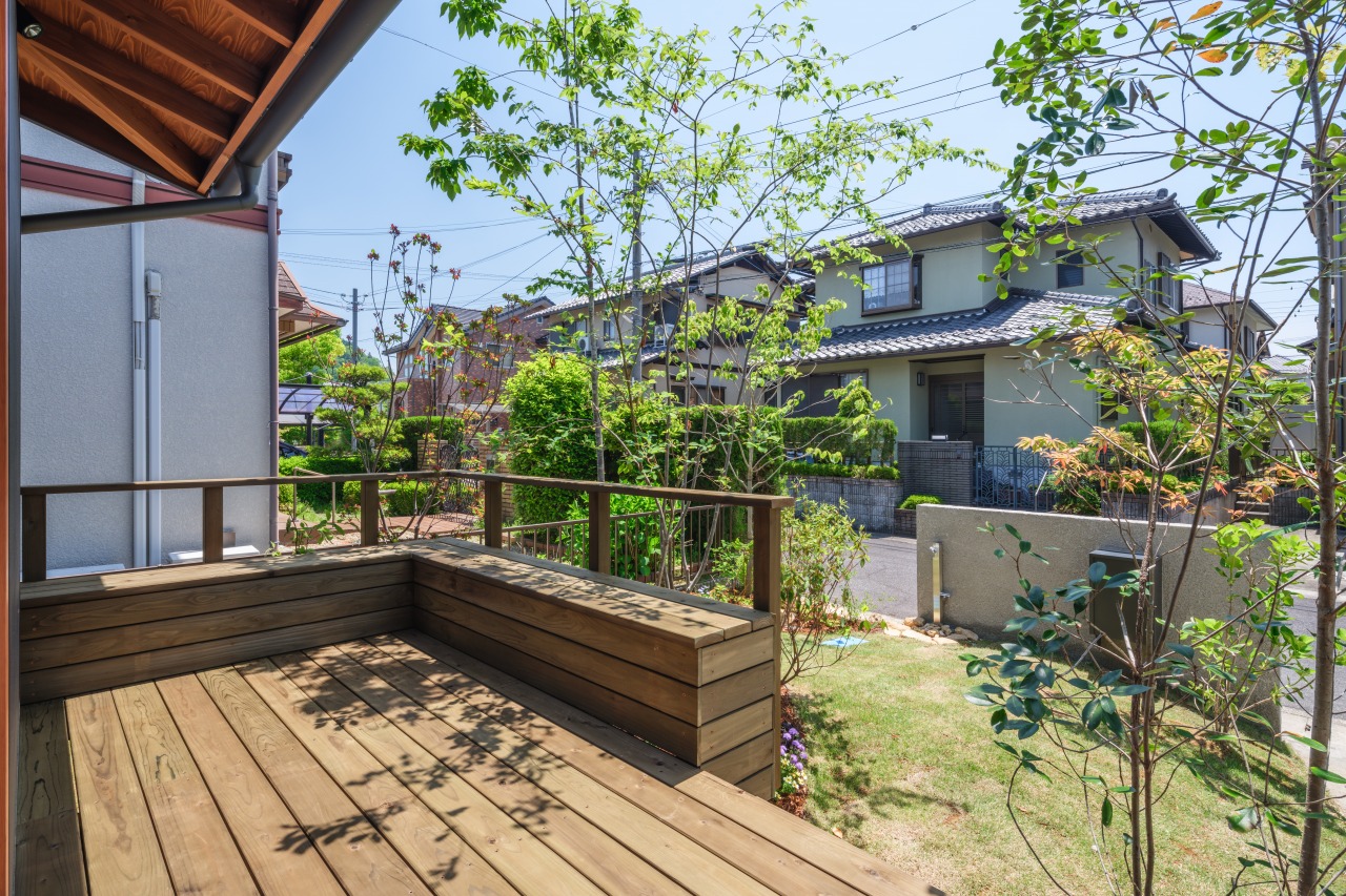 250513_047★ - 滋賀で自然素材・木の家の注文住宅を建てる工務店|株式会社スムース ウッドデッキ