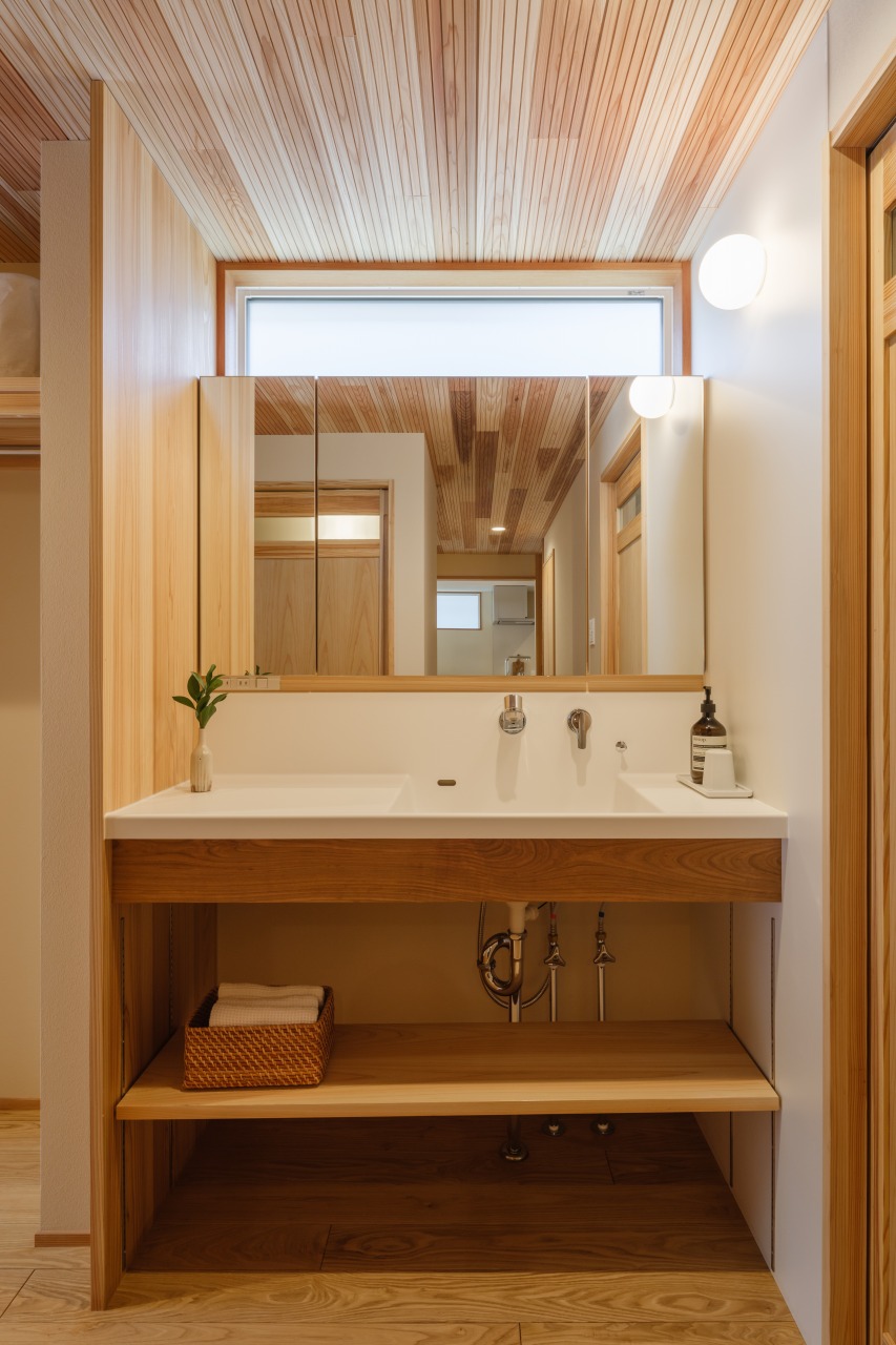 250513_078★ - 滋賀で自然素材・木の家の注文住宅を建てる工務店|株式会社スムース 造作洗面